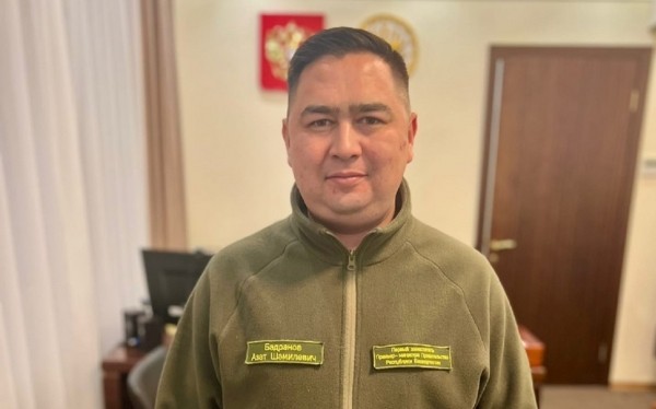 Бадранов предложил хейтерам пойти с ним «попиариться» в зону СВО
Бадранов предложил хейтерам пойти с ним «попиариться» в зону СВО