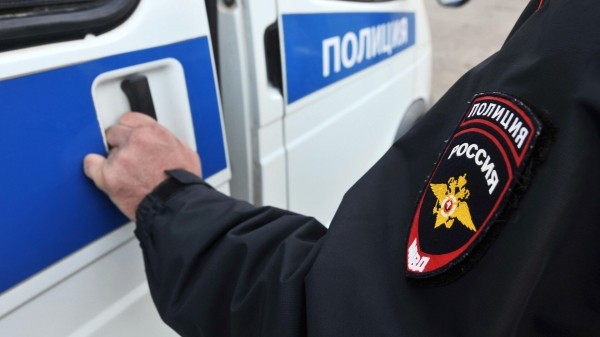 Полиция ищет уфимца, который во дворе дома грозился начать стрелять из ружья Полиция ищет уфимца, который во дворе дома грозился начать стрелять из ружья