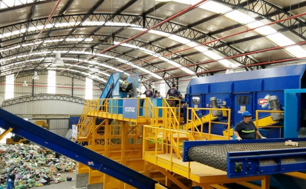 В Башкирии планируют построить комплексы по обработке ТКО за ₽8 млрд
                 
                    В Башкирии планируют построить комплексы по обработке ТКО за ₽8 млрд