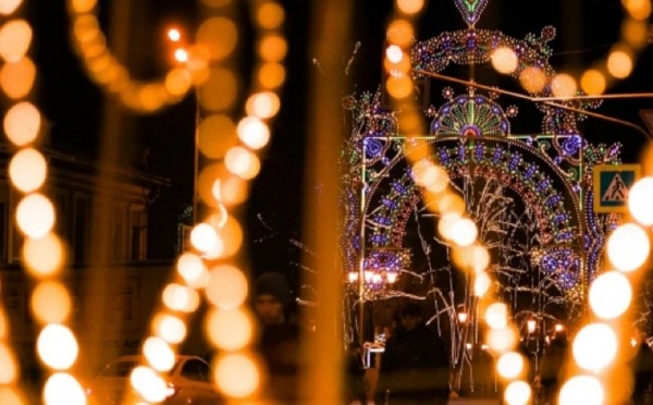 
                    В Уфе выбрали подрядчика для обустройства новогодних городков за 29 млн

                