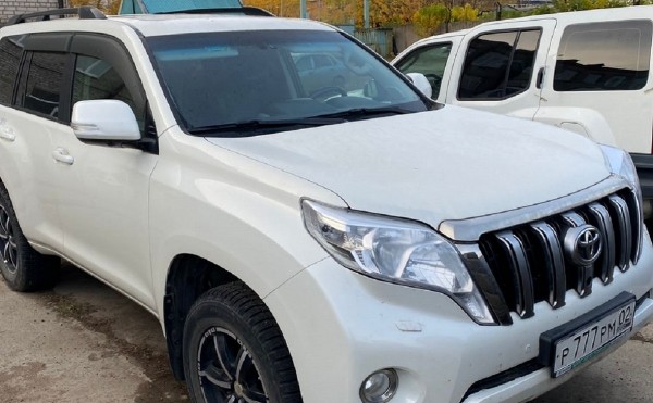 Автомобили «золотого гаишника» Башкирии ушли с торгов за 5,3 млн рублей
Автомобили «золотого гаишника» Башкирии ушли с торгов за 5,3 млн рублей