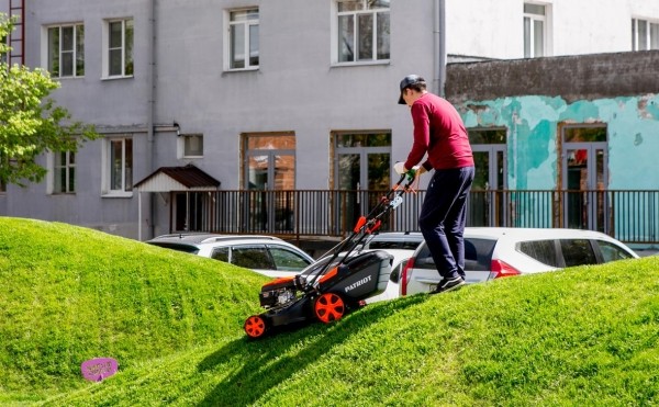 
                    Эксперты объяснили аномалии рынка труда Башкирии в 2022 году

                