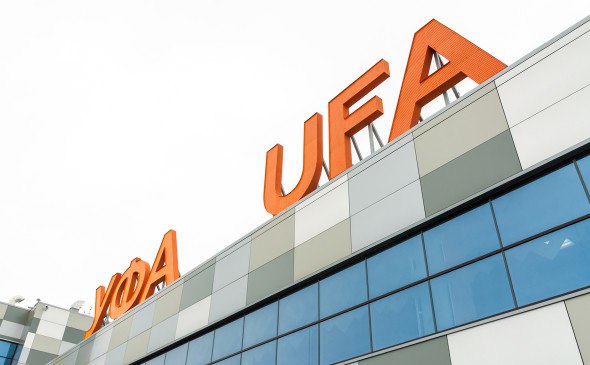 
                    С аэропорта Уфы взыскали ₽5 млн за столкновение самолета с птицей

                