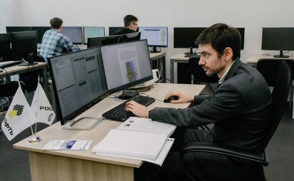 В УГНТУ открылся образовательный центр «Роснефти»
В УГНТУ открылся образовательный центр «Роснефти»