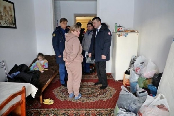 Мэр и прокурор Уфы встретились с пострадавшими от пожара на улице Сазонова Мэр и прокурор Уфы встретились с пострадавшими от пожара на улице Сазонова