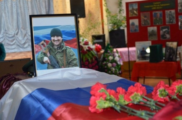 «Твой подвиг не будет забыт» — в Башкирии простились с погибшим в ходе СВО Рустамом Гиндуллиным «Твой подвиг не будет забыт» — в Башкирии простились с погибшим в ходе СВО Рустамом Гиндуллиным