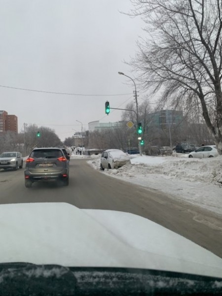 Уфимка попросила эвакуировать «Дэу Матиз», который стоит в центре города на дороге с начала года