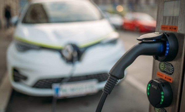 
                    В Башкирии утвердили порядок выдачи субсидий на зарядки для электрокаров

                