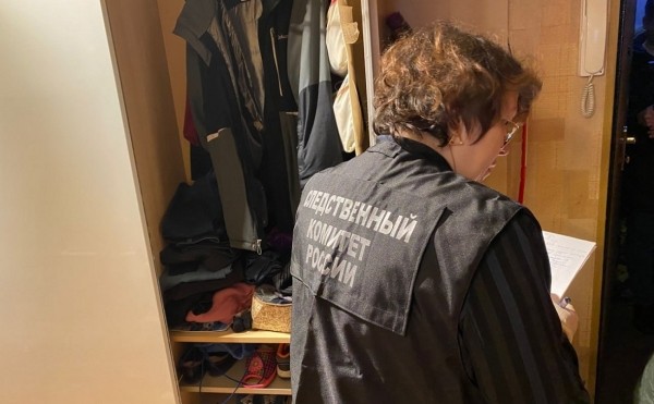 
                    Многодетный отец в Уфе убил двух сыновей и покончил с собой

                