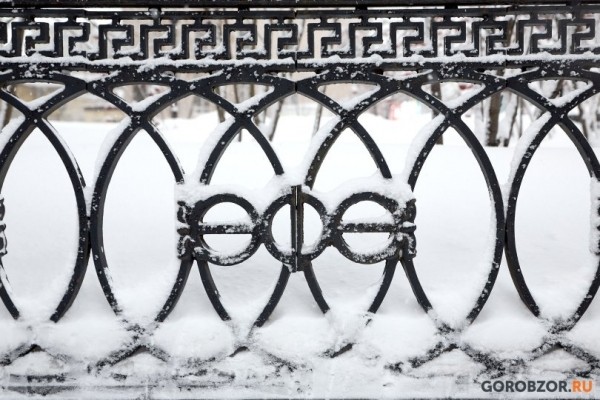 В Уфу из-за снегопада ограничили въезд грузового транспорта