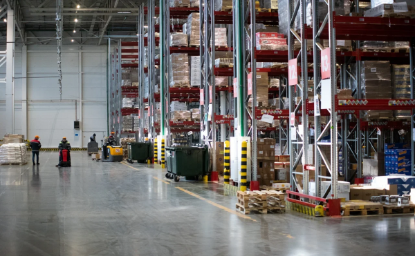 
                    Импорт составляет почти половину оптового рынка продуктов в Башкирии

                