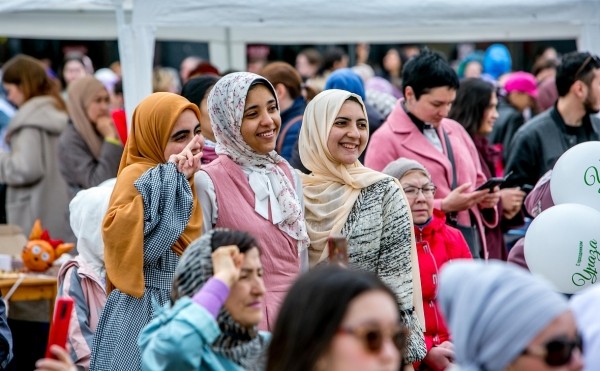 В Уфе празднуют Ураза-байрам — фоторепортаж
                 
                    В Уфе празднуют Ураза-байрам — фоторепортаж