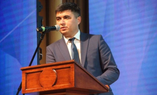 
                    Азамата Абдрахманова повысят до вице-премьера Башкирии

                