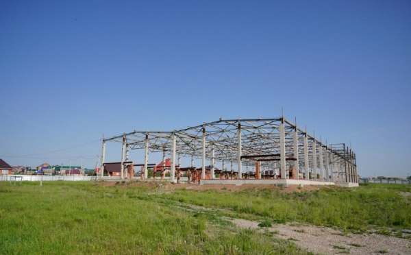 ТЦ «Живое село» на трассе Уфа — Оренбург за ₽120 млн достроит «Сторинг»
ТЦ «Живое село» на трассе Уфа — Оренбург за ₽120 млн достроит «Сторинг»