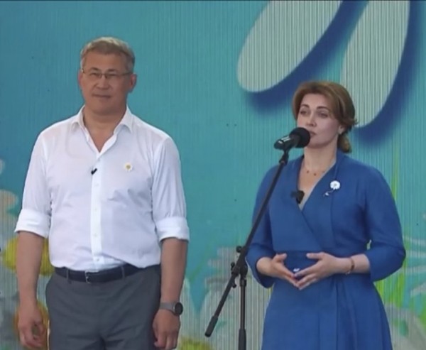 «Ради семьи мы живем»: Радий и Каринэ Хабировы поздравили жителей Башкирии с праздником «Ради семьи мы живем»: Радий и Каринэ Хабировы поздравили жителей Башкирии с праздником