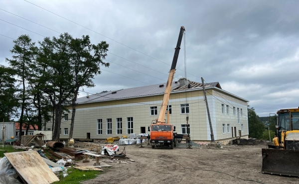 В Башкирии перенесут открытие социально-культурного центра за ₽120 млн
                 
                    В Башкирии перенесут открытие социально-культурного центра за ₽120 млн