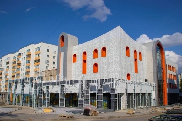 Мэр Уфы показал реконструкцию Театра кукол