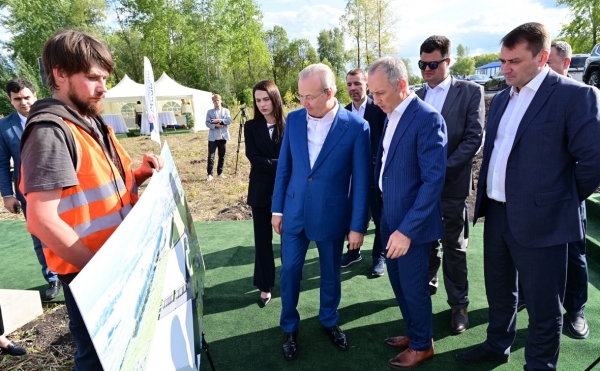 В Уфе начали строить логистический центр за ₽7 млрд
                 
                    В Уфе начали строить логистический центр за ₽7 млрд