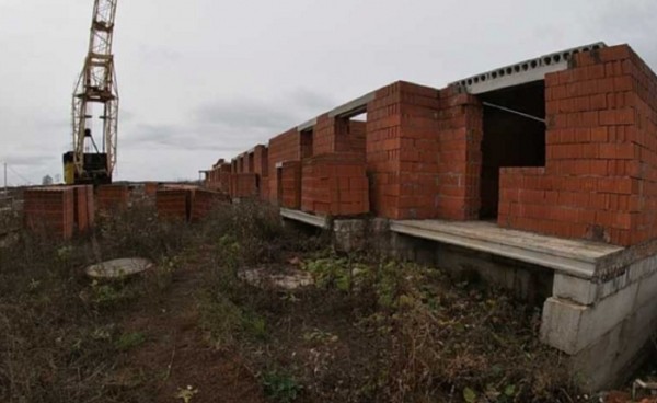 ФРТ выставил на торги долгострои в ЖК «Дубрава» под Уфой за ₽32 млн
                 
                    ФРТ выставил на торги долгострои в ЖК «Дубрава» под Уфой за ₽32 млн