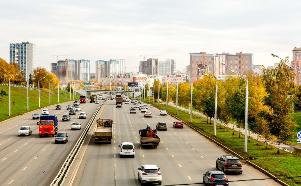 На уход за газонами на проспекте Салавата Юлаева в Уфе выделят ₽47 млн
                 
                    На уход за газонами на проспекте Салавата Юлаева в Уфе выделят ₽47 млн