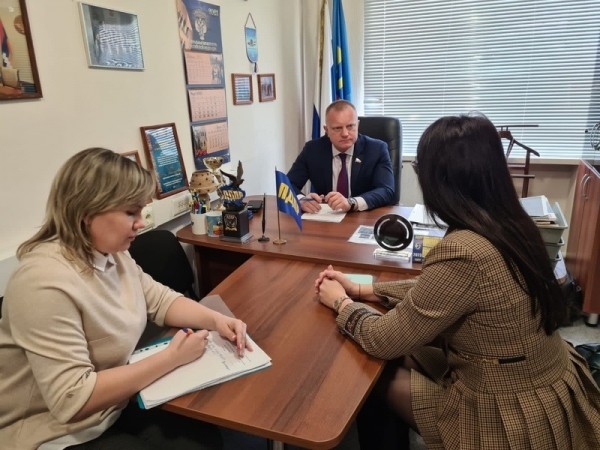 «Быть с народом и для народа» «Быть с народом и для народа»