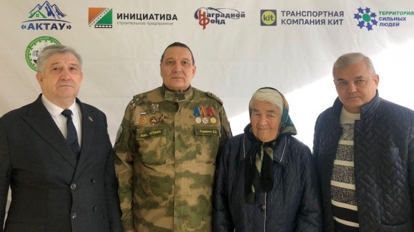 Пенсионерка из Башкирии связала участникам СВО 40 пар теплых носков и варежек Пенсионерка из Башкирии связала участникам СВО 40 пар теплых носков и варежек