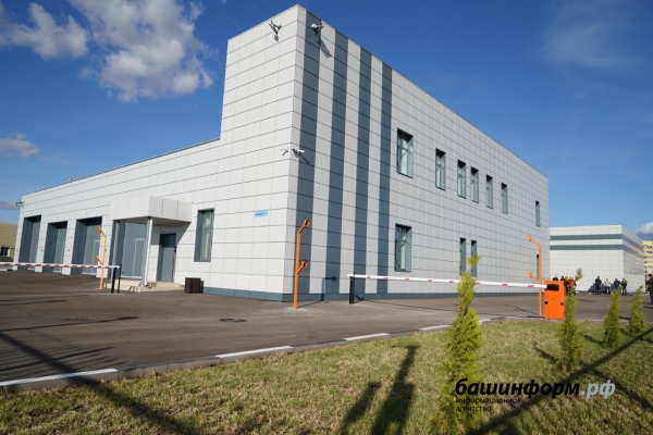 В Стерлитамаке ко Дню города открыли операционный офис Сбербанка В Стерлитамаке ко Дню города открыли операционный офис Сбербанка