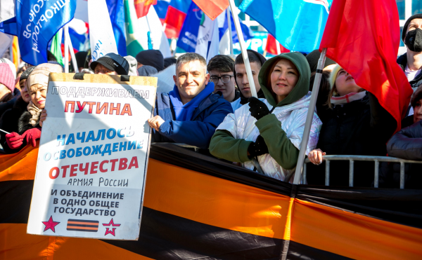 
                    Митинг-концерт «Своих не бросаем!» в Уфе — фоторепортаж
                    
                