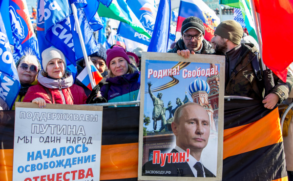 
                    Митинг-концерт «Своих не бросаем!» в Уфе — фоторепортаж
                    
                