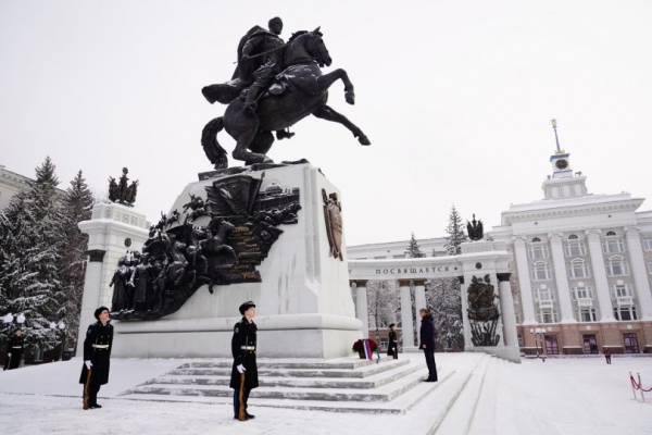 Радий Хабиров почтил память Минигали Шаймуратова, погибшего 80 лет назад