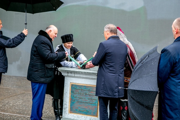 
                    В Уфе заложили камень в основу копии сухумской колоннады на набережной

                