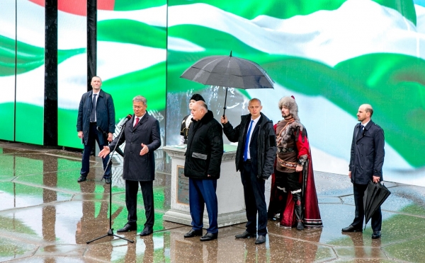 
                    В Уфе заложили камень в основу копии сухумской колоннады на набережной

                