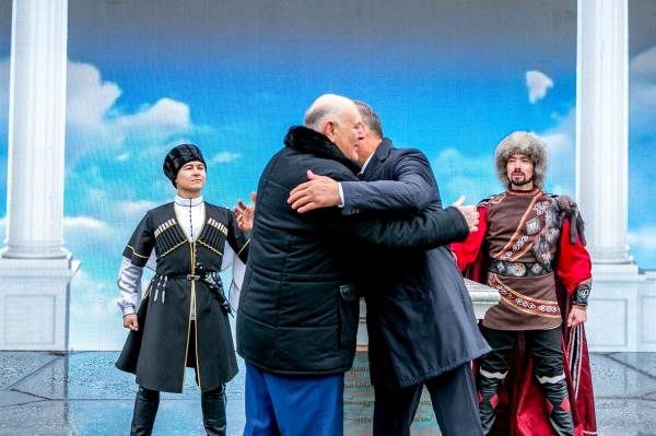 
                    В Уфе заложили камень в основу копии сухумской колоннады на набережной

                